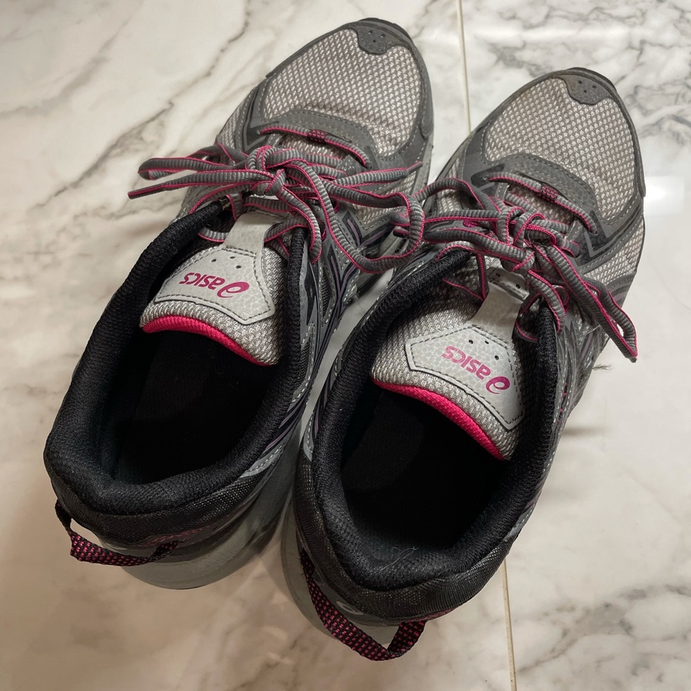 ASICS shoes, size 9.5!